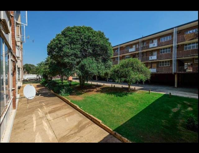 2 bed property to rent in HAMBERG